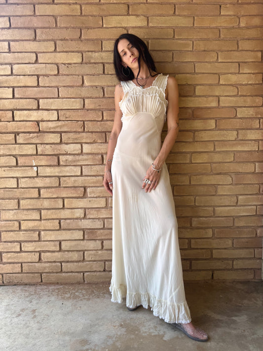 1930s Saks Fifth Avenue cream silk slip | S