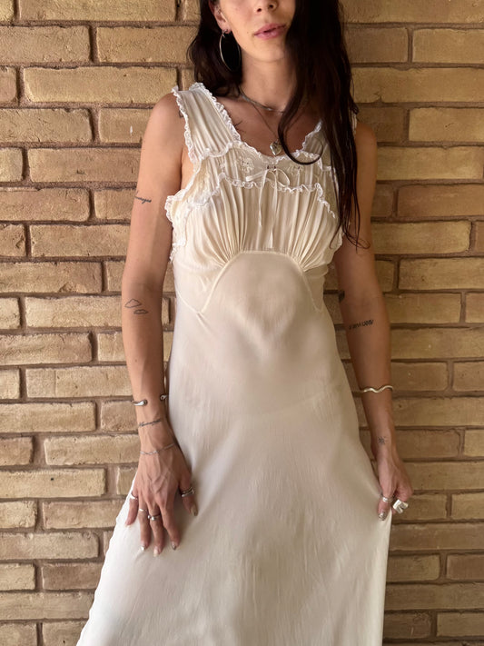 1930s Saks Fifth Avenue cream silk slip | S