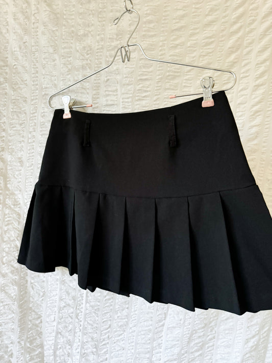 y2k black pleated mini skirt